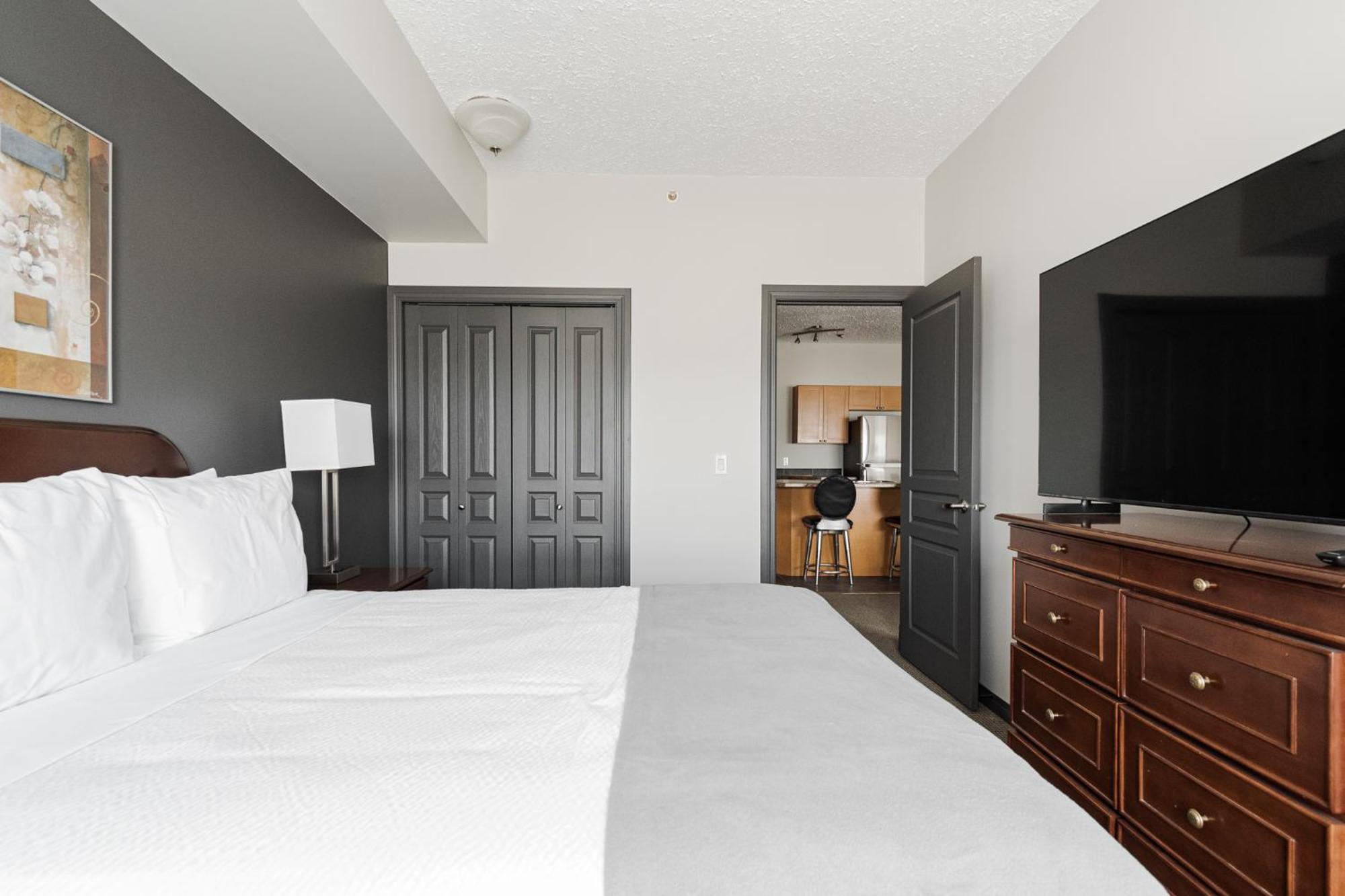 Premier Residence - Fort Mcmurray Buitenkant foto